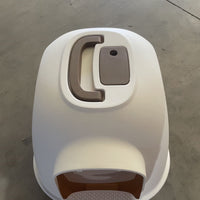 HKM-8165693 Compact Square Cat Litter Box for Convenient and Clean Pet Care