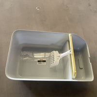 HKM-8165693 Compact Square Cat Litter Box for Convenient and Clean Pet Care