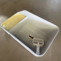HKM-8165693 Compact Square Cat Litter Box for Convenient and Clean Pet Care
