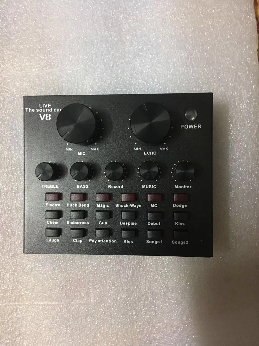 HKM-818835 Mobile Universal V8 Sound Card with 12 Sound Effects and 7 Connection Methods for Streaming and Recording