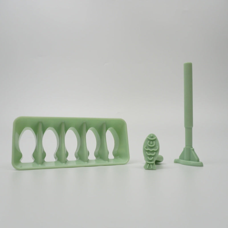 HKM-819923 Three-Dimensional Dog Bone Biscuit Baking Mold in Green