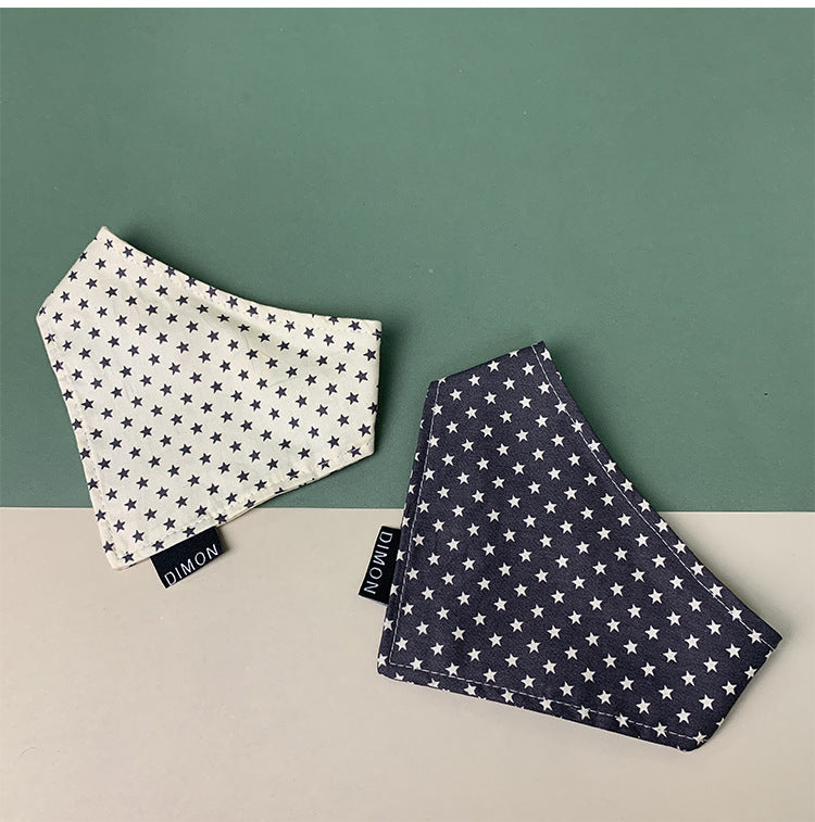 HKM-8206141 Cotton Triangle Pet Scarf with Five-Pointed Star Pattern in White and Grey, Available in Small and Medium Sizes