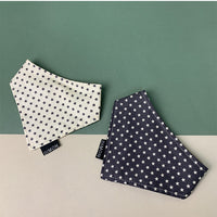 HKM-8206141 Cotton Triangle Pet Scarf with Five-Pointed Star Pattern in White and Grey, Available in Small and Medium Sizes