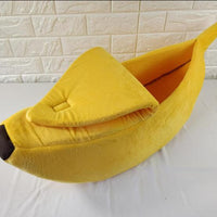 HKM-8208573 Cozy Banana-Shaped Pet Bed with Soft Plush Fabric for Dogs and Cats