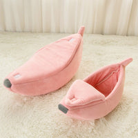 HKM-8208573 Cozy Banana-Shaped Pet Bed with Soft Plush Fabric for Dogs and Cats
