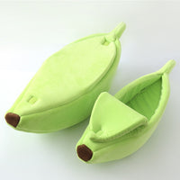 HKM-8208573 Cozy Banana-Shaped Pet Bed with Soft Plush Fabric for Dogs and Cats