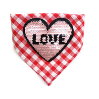 HKM-8214845 Pet Dog Valentine's Day Triangle Towel - 65x42 cm Cloth Saliva Towel for All Seasons