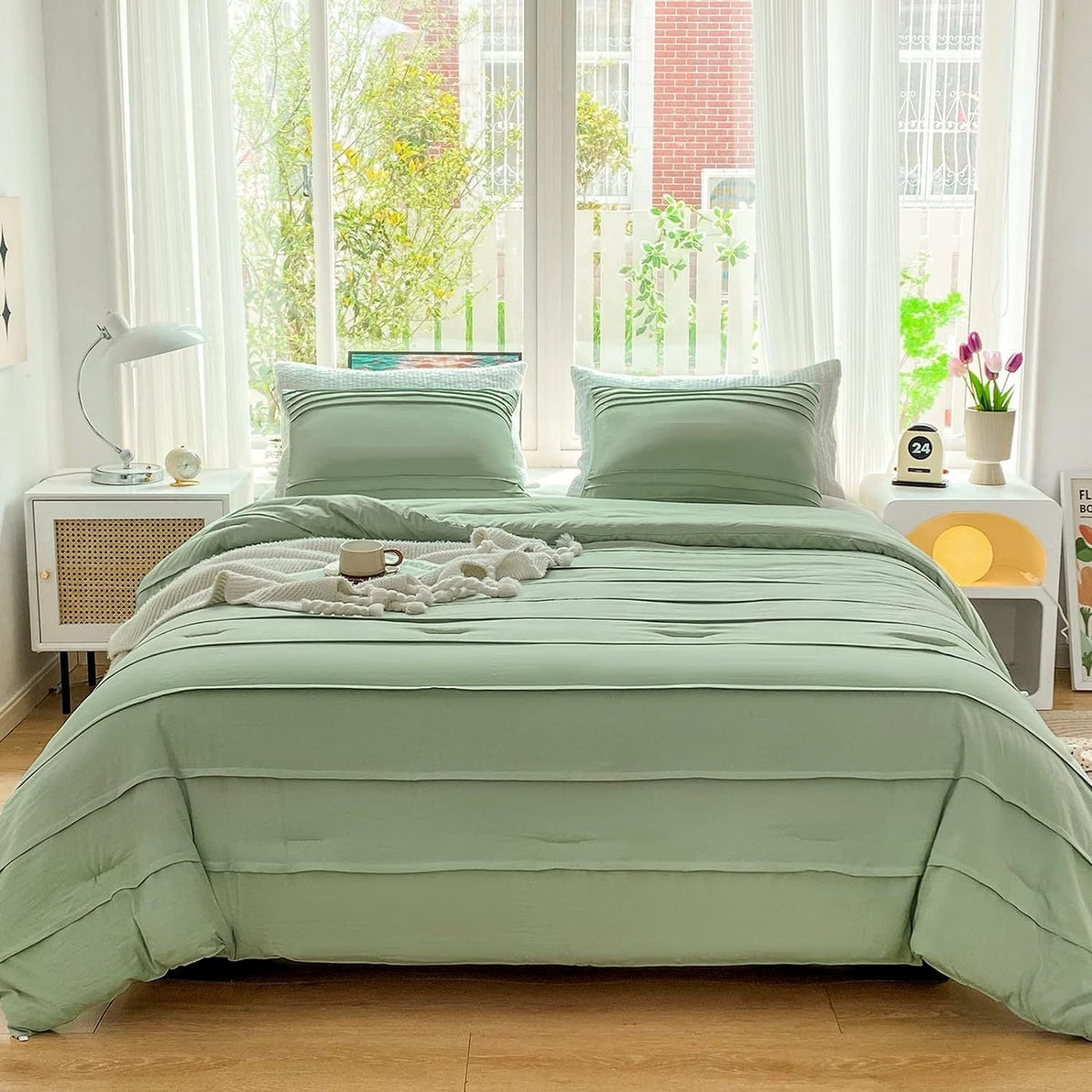 HKM-822291 Light Beige Three-Piece Pleated Quilt Set, Skin-Friendly All-Season Bedding