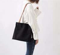 HKM-824659 Durable Leather and Canvas Crossbody Bag with Adjustable Shoulder Strap, Retro Design