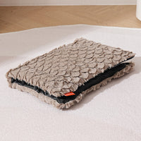 HKM-8254653 Cozy Wool Dog Cushion with Fish Scale Pattern, Warm Sleeping Pad for Autumn and Winter