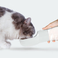 HKM-8264381 Portable Dog Water and Food Dispenser with Easy Push Mechanism and Leak-Proof Design