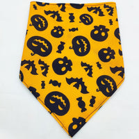 HKM-8271677 Pet Triangle Scarf Towel for Drool Cleanup - Soft Polyester Tie-Dye Design