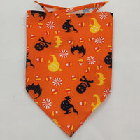 HKM-8271677 Pet Triangle Scarf Towel for Drool Cleanup - Soft Polyester Tie-Dye Design