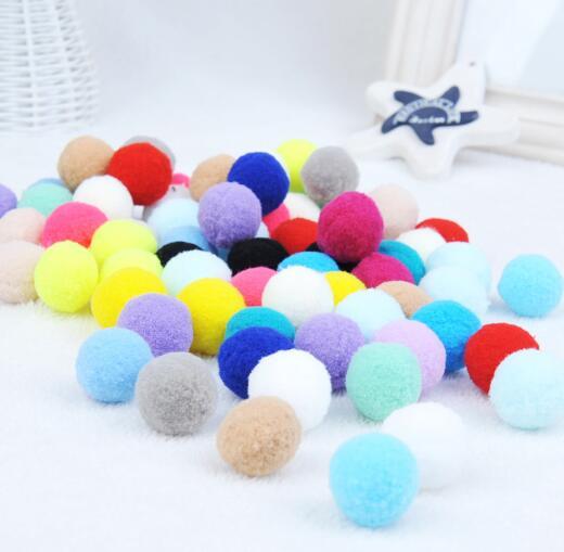 HKM-827411 Interactive Plush Cat Toy - Soft, Fluffy Balls for Play and Relaxation