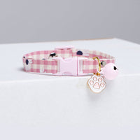 HKM-8314557 Adorable Avocado-Themed Cartoon Cat Pendant Necklace with Daisy Collar Options
