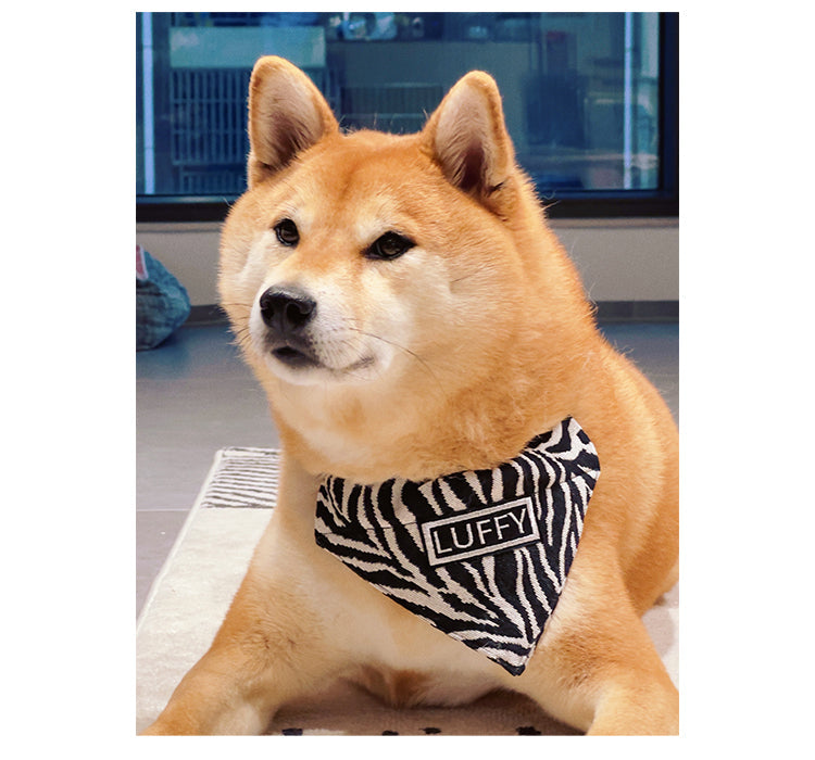 HKM-8335677 Triangle Scarf for Pets - Black and White Herringbone Zebra Pattern, Adjustable Sizes S-XL