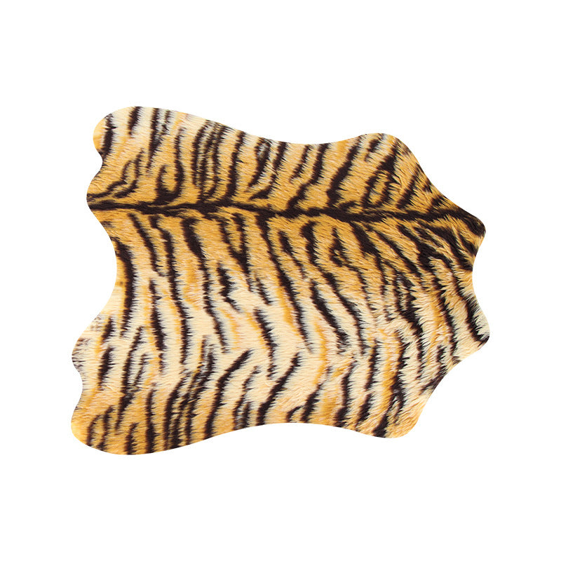 HKM-8341437 Cat Sleeping Mat on Dog Mat – Plush Cloth Cushion, Available in Tiger Skin, Black Fox Skin, Multiple Sizes