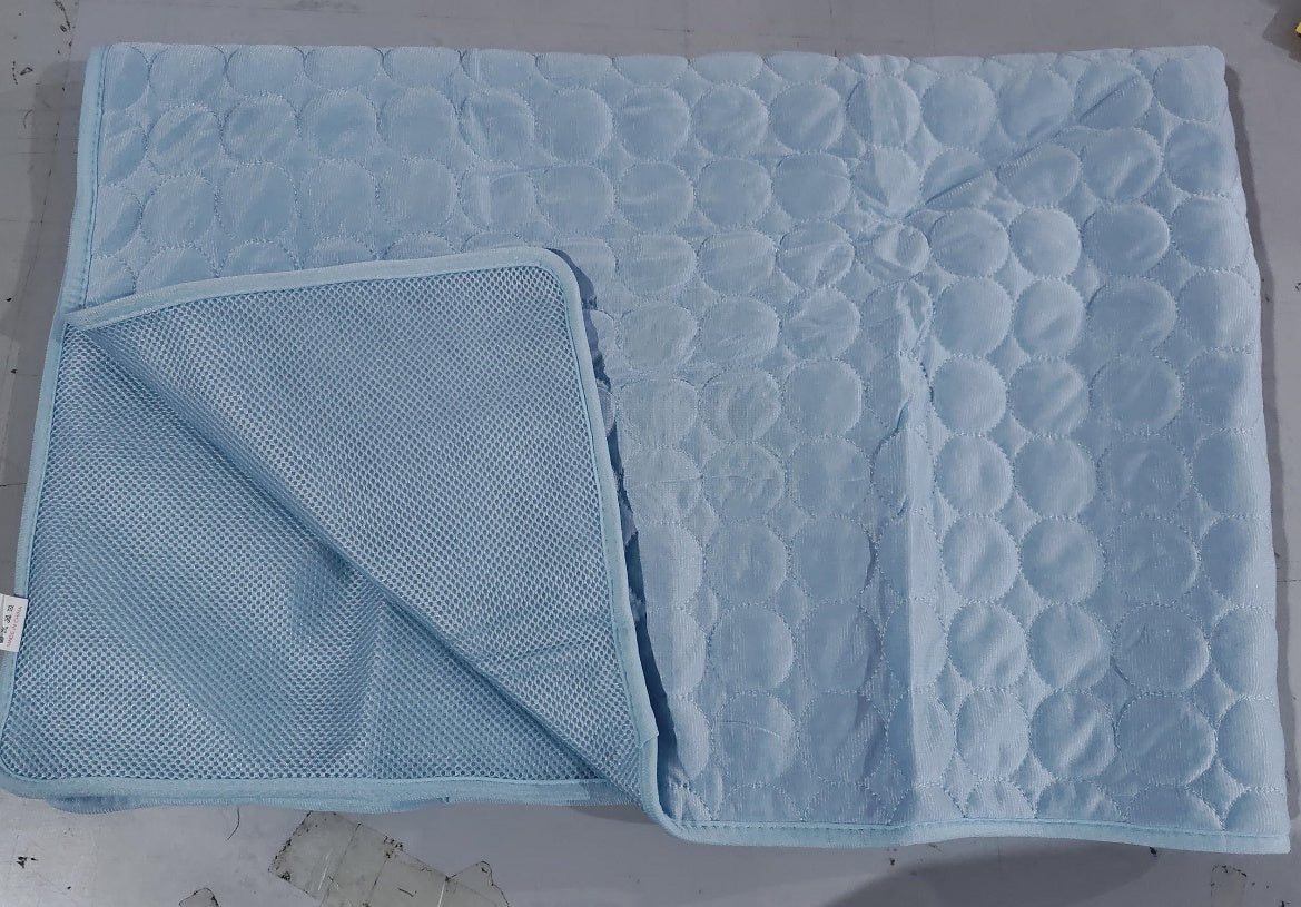HKM-8379965 Cooling Pet Sleeping Mat Made of Ice Silk and Mesh for Hot Weather
