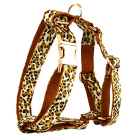 HKM-8383677 Leopard Print Dog Leash and Collar Set with Bow, Vest, and Bag - Five-Piece Collection