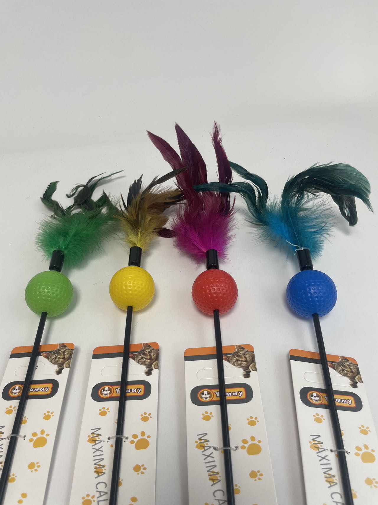 HKM-8417469 Color-Changing Cat Teaser with Feather and Toy Ball
