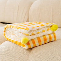 HKM-8473917 Soft Coral Fleece Dog and Cat Blanket - Warm Plush Pad for Cozy Sleeping