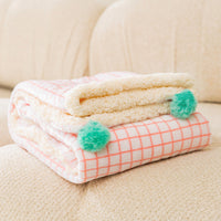 HKM-8473917 Soft Coral Fleece Dog and Cat Blanket - Warm Plush Pad for Cozy Sleeping