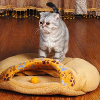 HKM-8542013 Cozy Cat Sleeping Bag with Paw Print Design – Small and Large Sizes Available