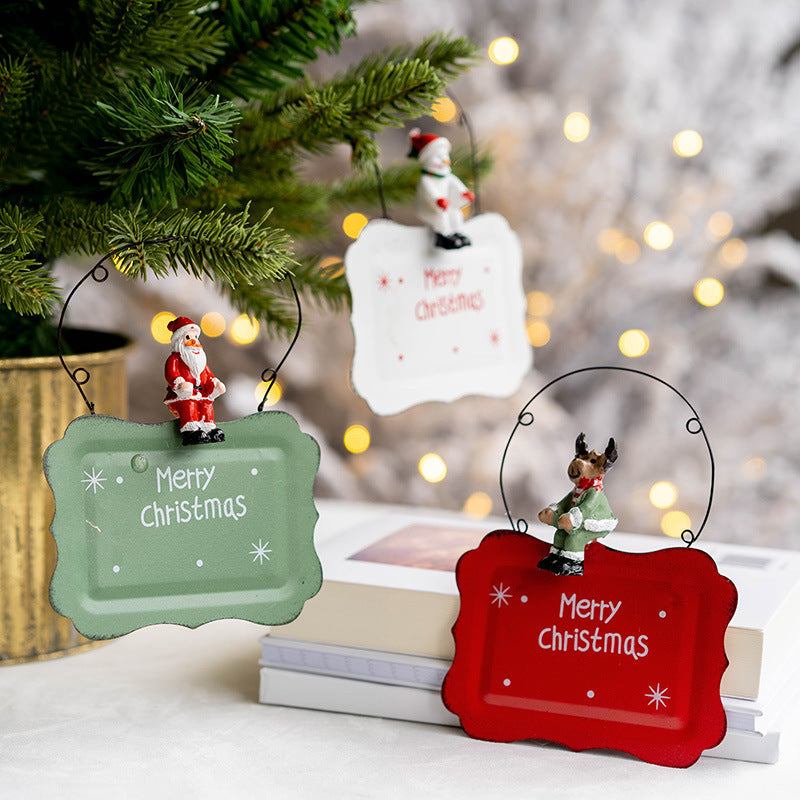 HKM-858323 Wrought Iron Decorative Pendant Featuring Old Man, Snowman, and Elk for Festive Home Decor