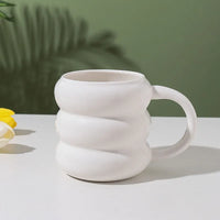 HKM-859091 Modern Ceramic Latte Mug with Donut Design - Ideal Gift for Couples