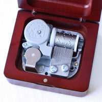 HKM-862227 Hand-Cranked Wooden Music Box with Clockwork Mechanism