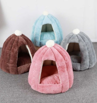 HKM-8667325 Cozy Warm Seal Petal Doghouse in Lotus Root Pink, Sea Blue, and Brown - 45x45cm