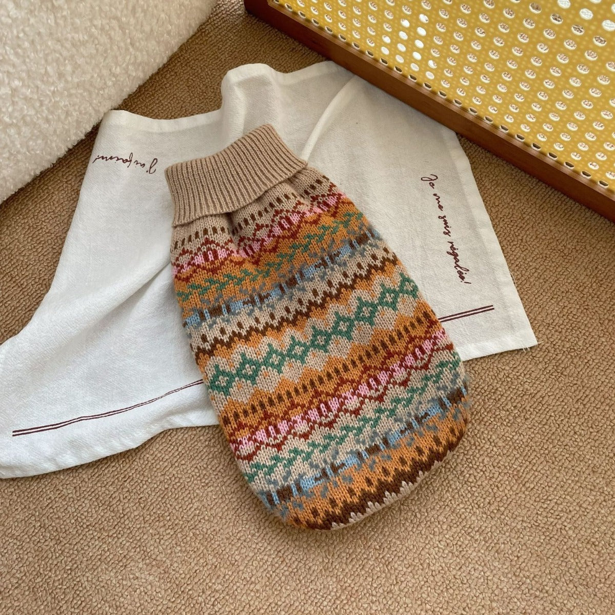 HKM-8730813 Retro Striped Beige Pet Sweater for Autumn and Winter - Unisex Design, Acrylic Material, Sizes XS to XL