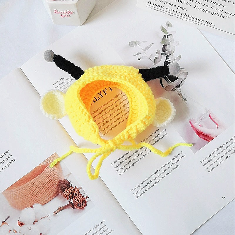 HKM-8749117 Bee-Themed Knitted Hat for Pets - Adjustable Cotton Headgear for Dogs and Cats