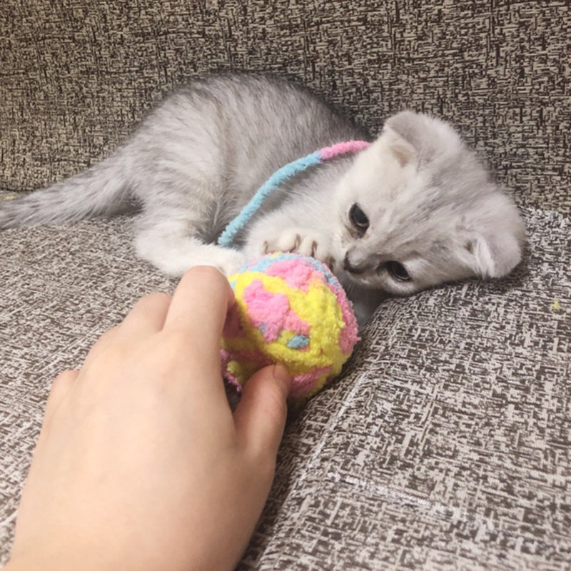 HKM-8787645 Colorful Yarn Ball Cat Toy with Sound and Fun Accessories