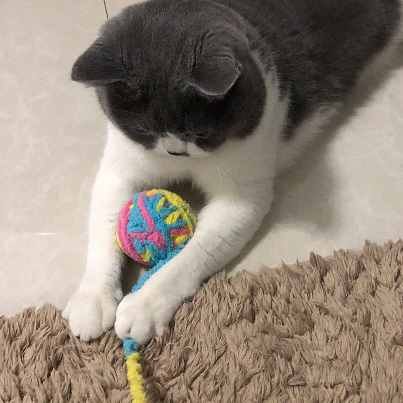 HKM-8787645 Colorful Yarn Ball Cat Toy with Sound and Fun Accessories