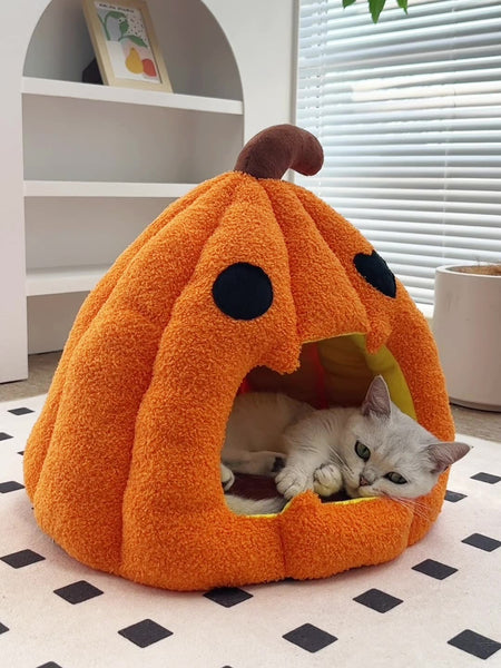 HKM-8825405 Cozy Pumpkin Cat and Dog Bed - Semi-Enclosed Warm Nest for Small Pets