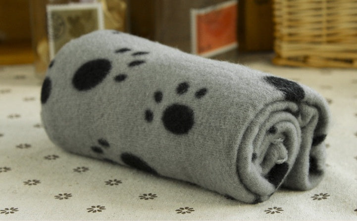 HKM-8849213 Soft and Cozy Double-Sided Velvet Pet Blanket for Dogs and Cats, Available in 5 Colors