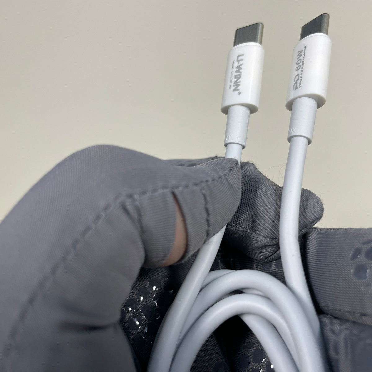 HKM-886227 USB-C to USB-C Cable, 1M Length, 60W Power Delivery, Data Transfer Speed of 480 Mbps, PVC Material