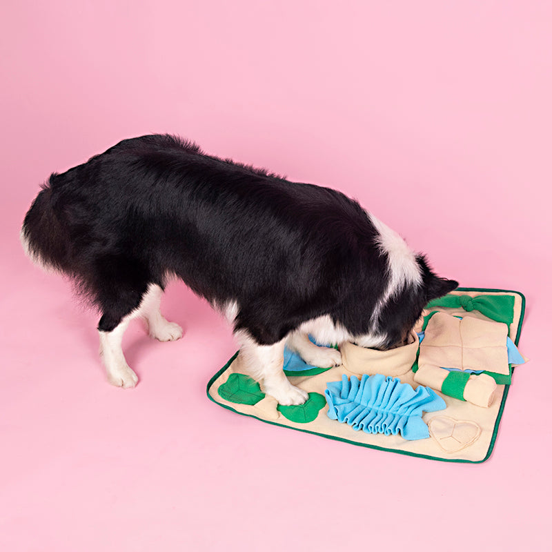 HKM-8942397 Interactive Snuffle Mat for Dogs - Nosework Feeding Blanket for Foraging and Enrichment| 60x60cm Polar Fleece