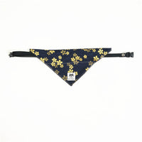 HKM-8959805 Dog Triangular Binder with Japanese Tang Grass Patterns in Various Colors and Sizes