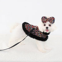 HKM-9027517 Classic Cloak with Traction Rope for Pets - Versatile Hand-Holding Options in Stylish Designs