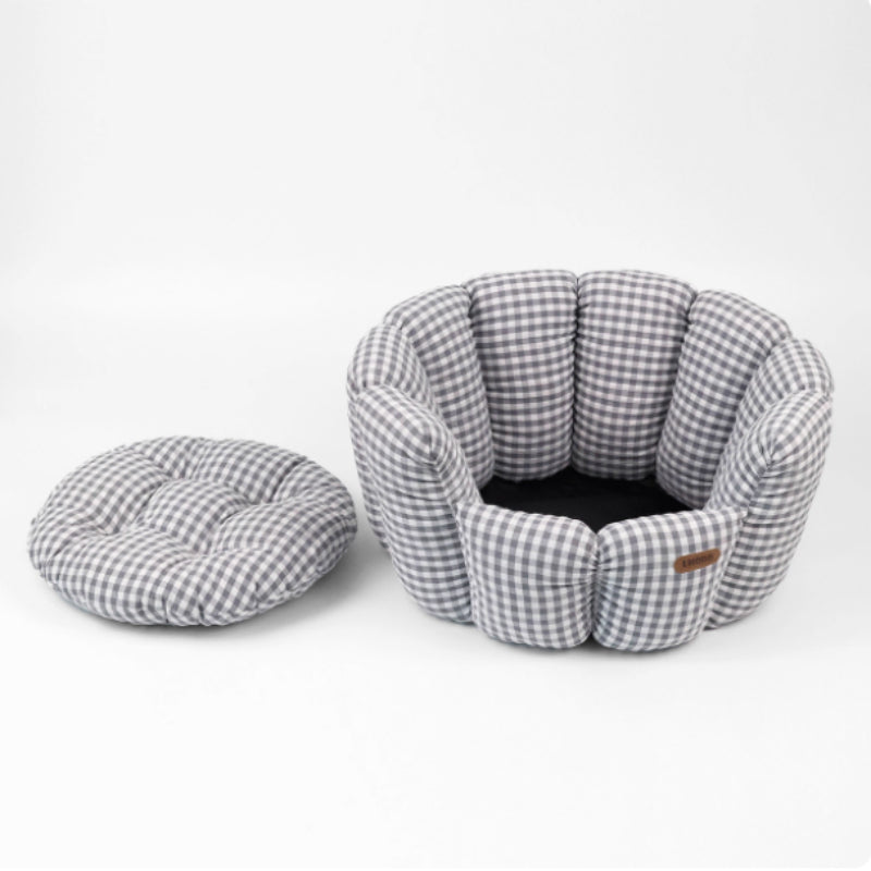 HKM-9032125 Cozy Gray Plaid Pet Bed for All Seasons - Cotton and PP Cotton Lining, Non-Slip Base
