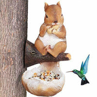 HKM-905043 Squirrel-Shaped Resin Bird Feeder for Garden Décor