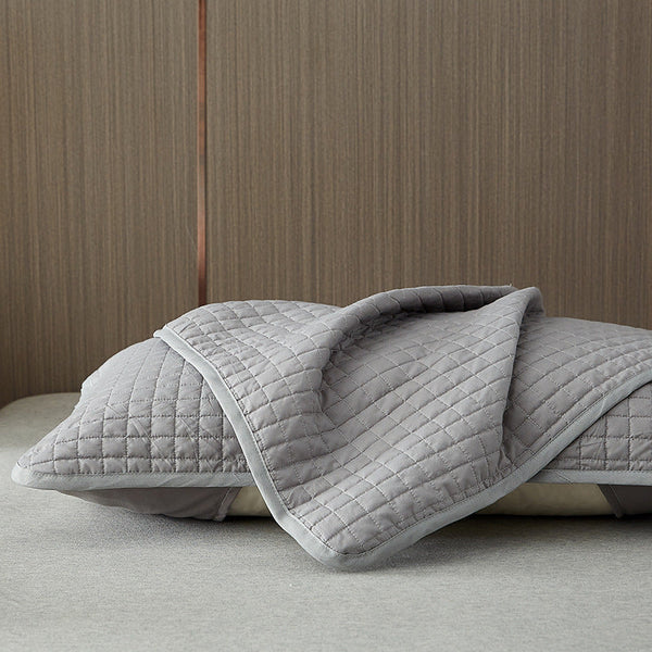 HKM-916307 Quilted Pillowcase with Isolation Layer - Modern Design, 48 x 74cm, Polyester Fiber