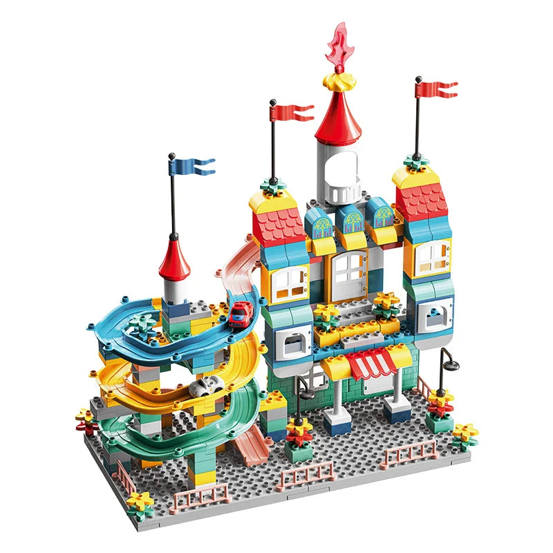 HKM-916883 DIY Assembled Building Blocks Set with Castle Track and Cartoon Cars for Ages 3 and Up