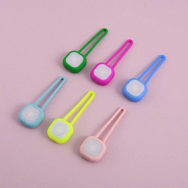 HKM-9187645 Pet Light-Up Silicone Night Tag - Cartoon Design in Multiple Colors
