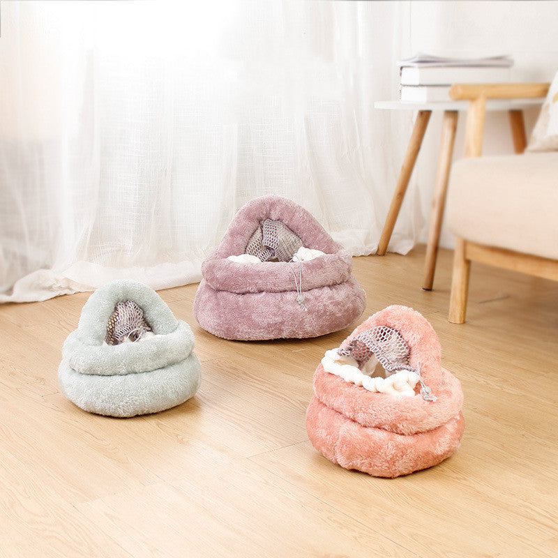 HKM-9207101 Cozy Pudding Velvet Winter Nest for Guinea Pigs - Soft & Warm Pet Bed