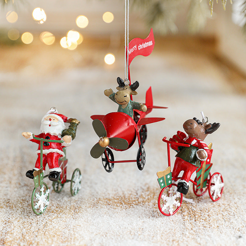 HKM-923859 Creative Resin and Wrought Iron Christmas Pendant with Santa Claus and Elk Tricycles
