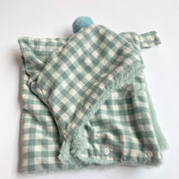 HKM-9371069 Cozy Cotton Pet Blanket for Cats ¨C Green or Gray Checkered Cape, Sizes S/M/L