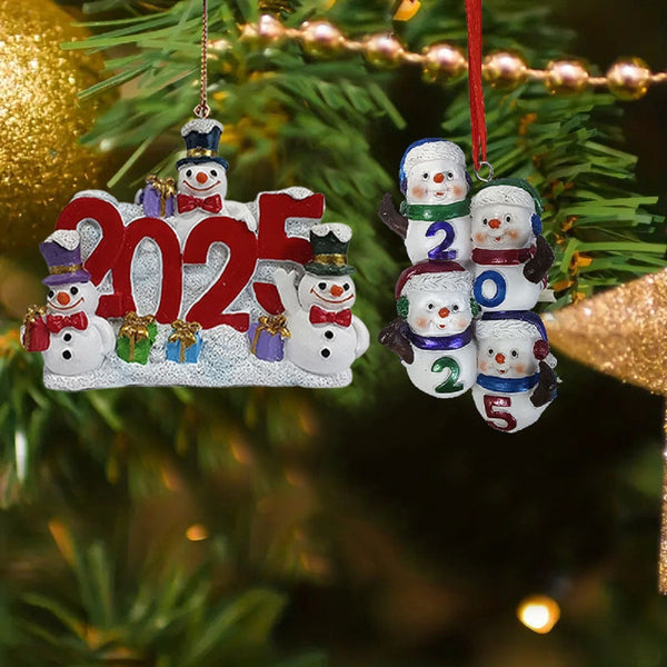 HKM-939475 Christmas Snowman Resin Pendant - Festive Ornament for Holiday Decor 5.3x3.5x10cm